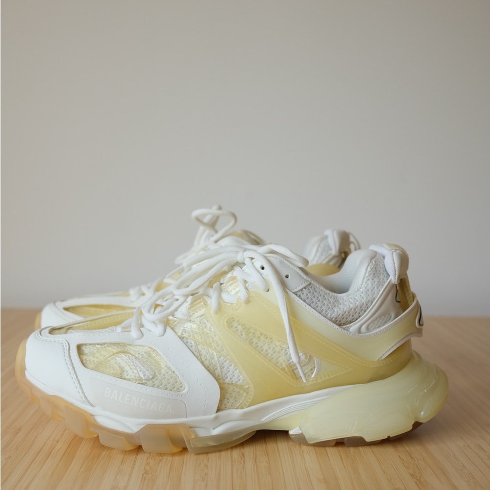Brand new with tags Balenciaga Track V1 white.Never worn.Balenciaga bag included - Picture 7 of 10